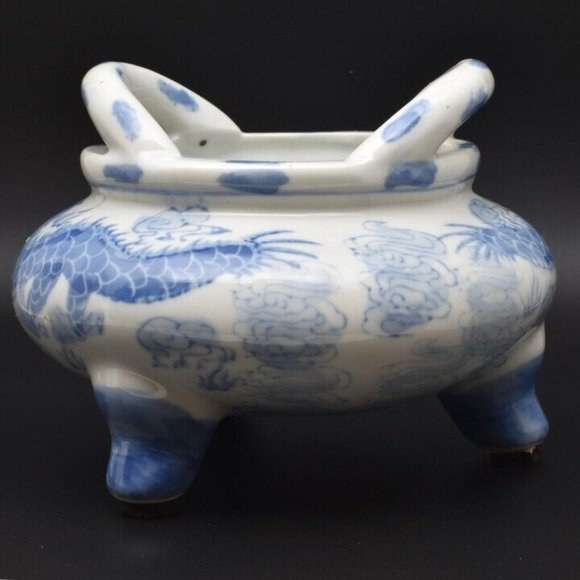 Vintage Blue and White 2 Dragons Porcelain Tripod Bowl - Picture 5 of 8